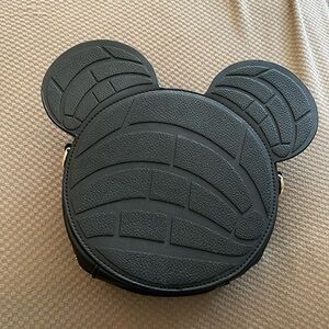 Backstitch Bruja purse used